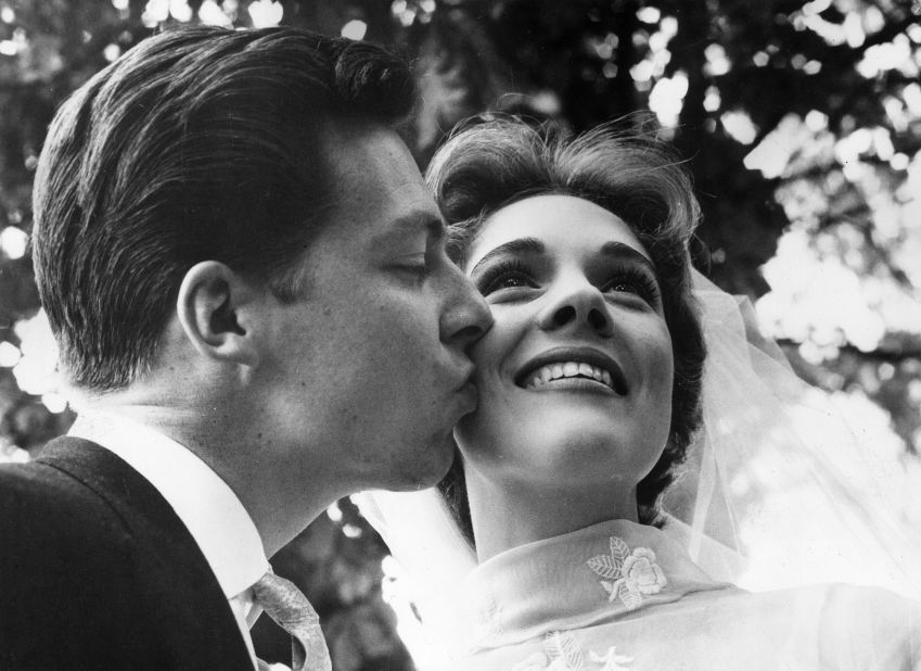 In 1959, Andrews married British costume designer Tony Walton. The couple had a daughter together before divorcing in 1968.