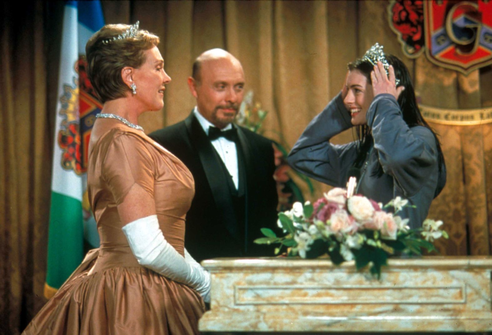 Andrews appears with Hector Elizondo and Anne Hathaway in the 2001 film "The Princess Diaries."