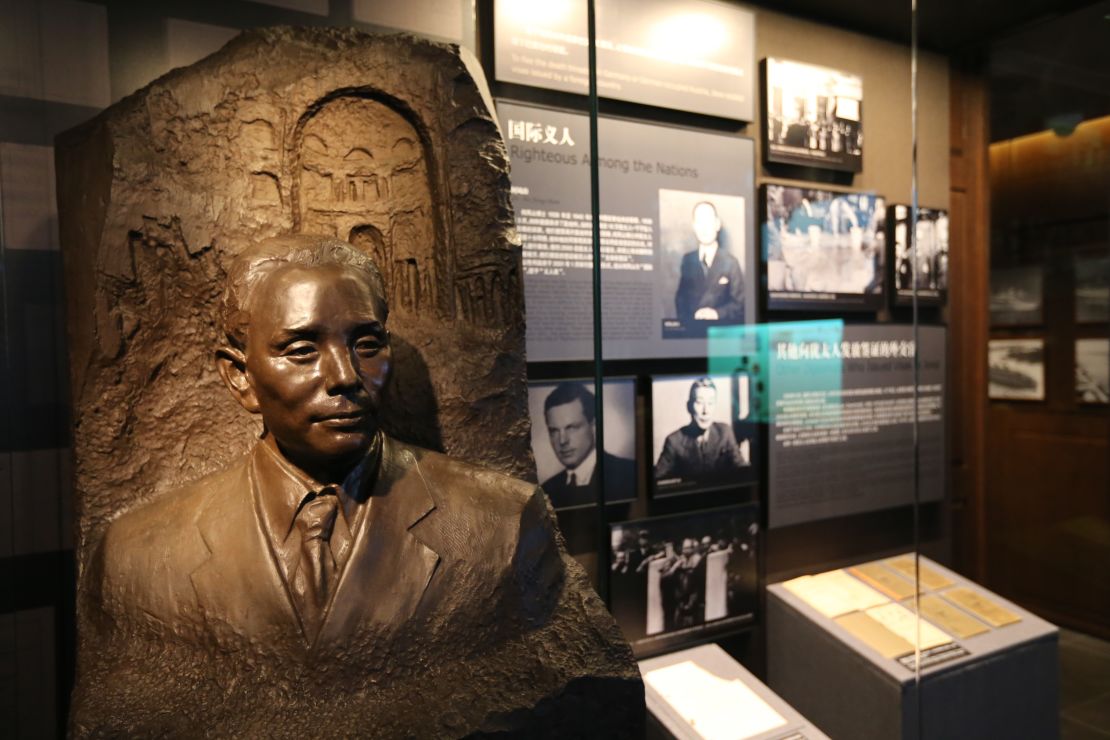 A statue of Dr. He Fengshan, often referred to as "the Chinese Schindler" for helping Jewish refugees escape from Nazi persecution, is displayed at the Shanghai Jewish Refugees Museum.