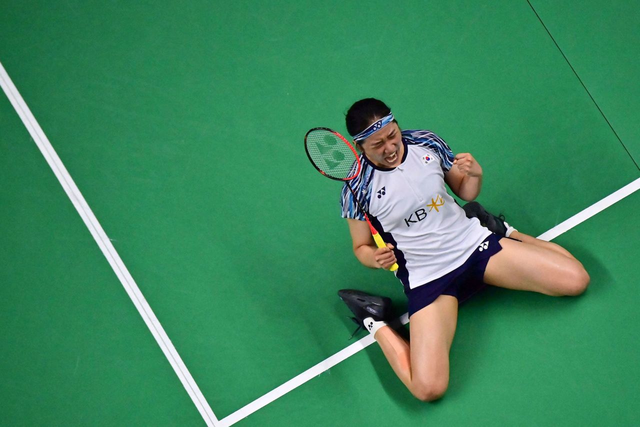 South Korea's An Se-young reacts after beating Denmark's Mia Blichfeldt in the quarterfinals at the 2022 Thomas and Uber Cup badminton tournament in Bangkok, Thailand, on Thursday, May 12.<br />