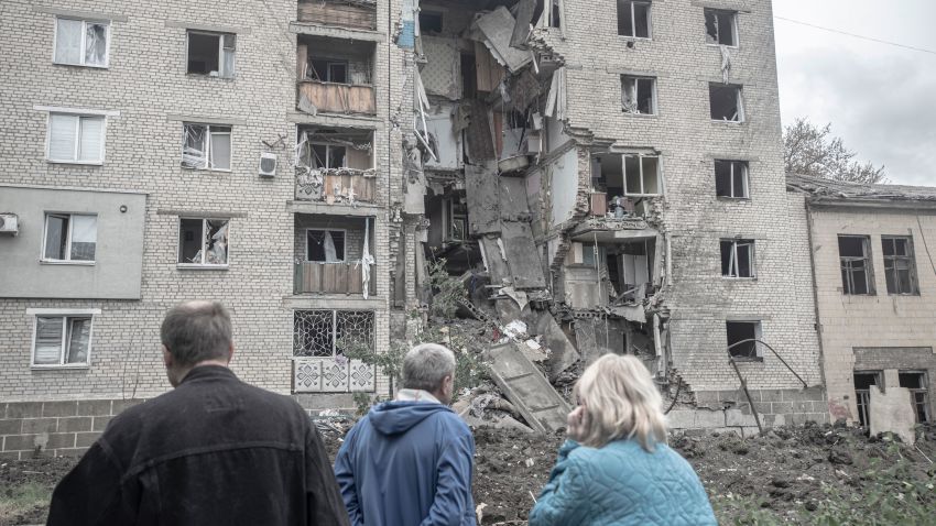 A destroyed house by a rocket launched from a Russian airplane in Bakhmur, Donbas, Ukraine. Thursday 19th of May of 2022.The Russian invasion of Ukraine by order of Vladimir Putin in February 2022 produced large displacements of people and a great reaction from public opinion and political forces around the world. Although many call it the third world war, experts say that this armed conflict (which has already caused more than 75,000 fatalities on both sides) is a new "cold war". (Photo by Andoni Lubaki/Sipa USA)(Sipa via AP Images)