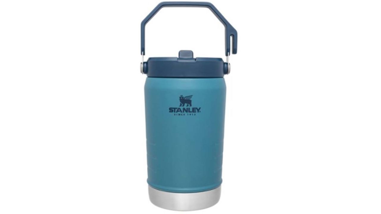 Stanley IceFlow Vacuum Water Jug With Flip Straw Lid