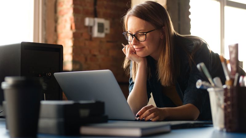 computer wear glasses