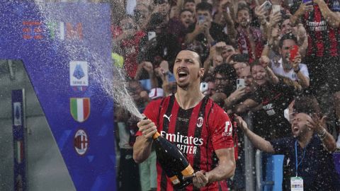 Ibrahimović celebrates winning the Serie A title with AC Milan.
