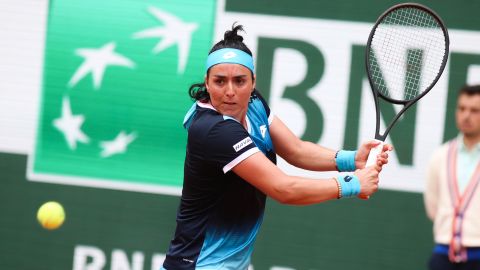 Jabeur during her match against Linette at the French Open.