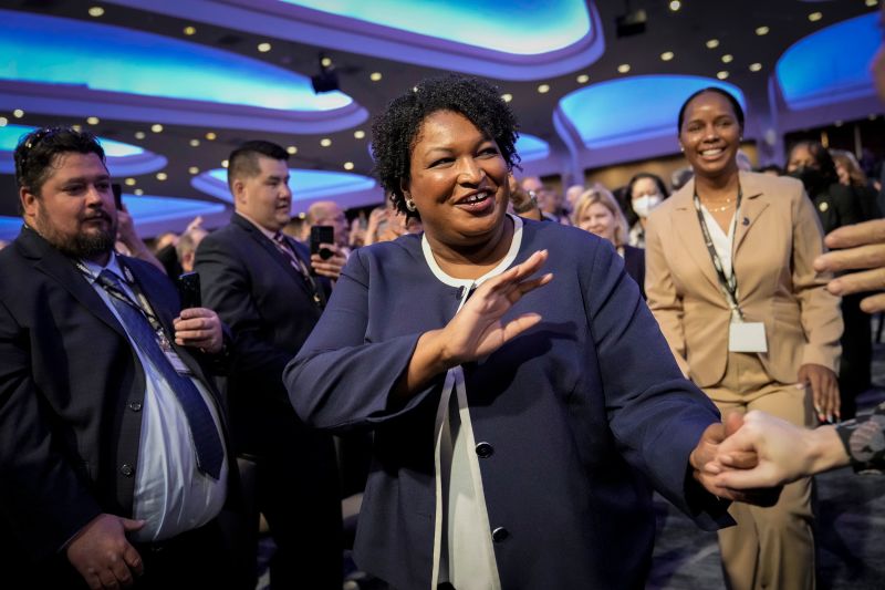Stacey Abrams aims to energize voters in Georgia picture