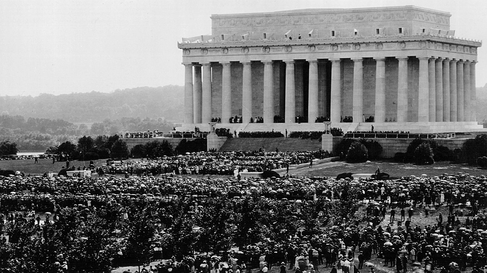 <strong>Dedication:</strong> Crowds gather outside the Lincoln Memorial for a Memorial Day dedication in 1922. The seating was segregated by race, but the organizers chose Dr. Robert Moton, president of Tuskegee Institute, as the keynote speaker.  