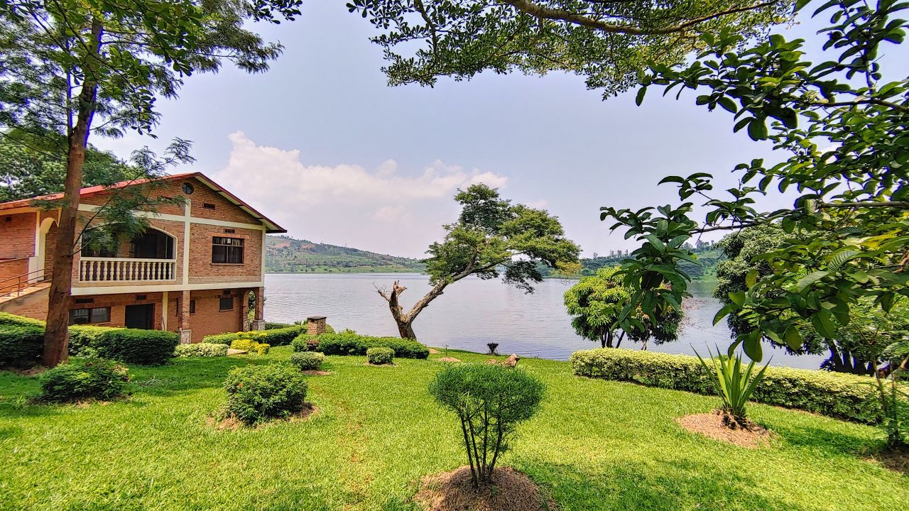 Startup Bongalo is vying to become an African alternative to Airbnb. The company, which was founded in Cameroon and is now based in Rwanda, has more than 1,000 listings across the two countries. This includes Umoko Cottage on the shores of Lake Muhazi in eastern Rwanda.