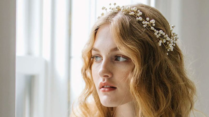 Best Hair Clips Trend This Summer - Back to 90s  Wedding hair and makeup,  Hair styles, Hair makeup