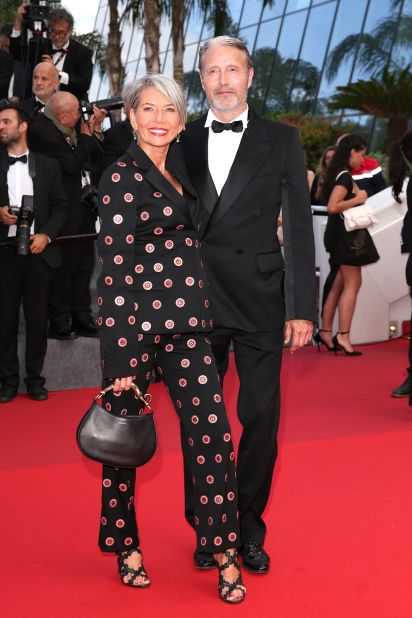Danish actors Hanne Jacobsen and Mads Mikkelsen arrived in equally dapper suits.