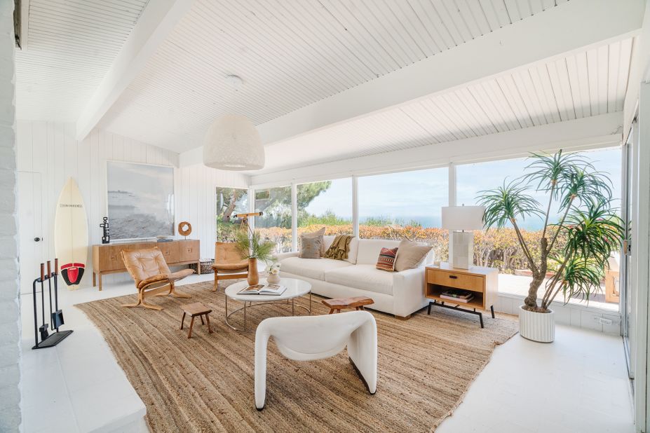 Emma Stone is selling her Malibu home for $4.3 million | CNN