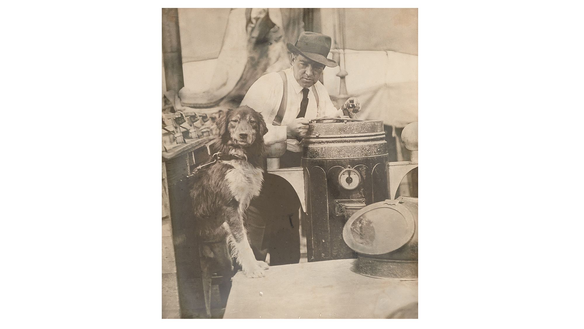 <strong>Say hello: </strong>Also included in the auction was a photograph of Shackleton and his dog on board the HMS Endurance.