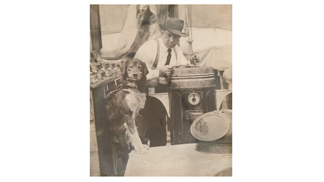 <strong>Say hello: </strong>Also included in the auction was a photograph of Shackleton and his dog on board the HMS Endurance.