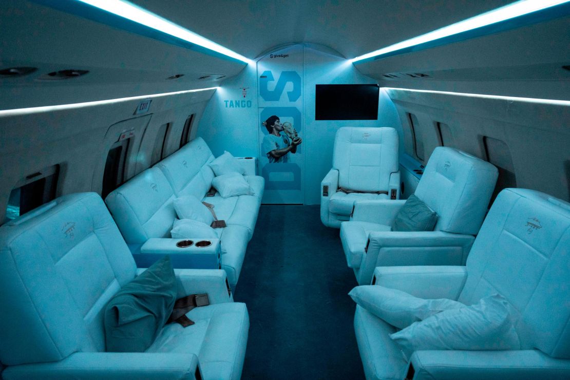 The interior of the plane dedicated to Maradona.