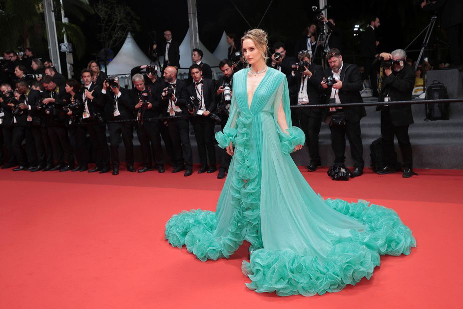 Spectacular red-carpet style Emerald ruffle gown
