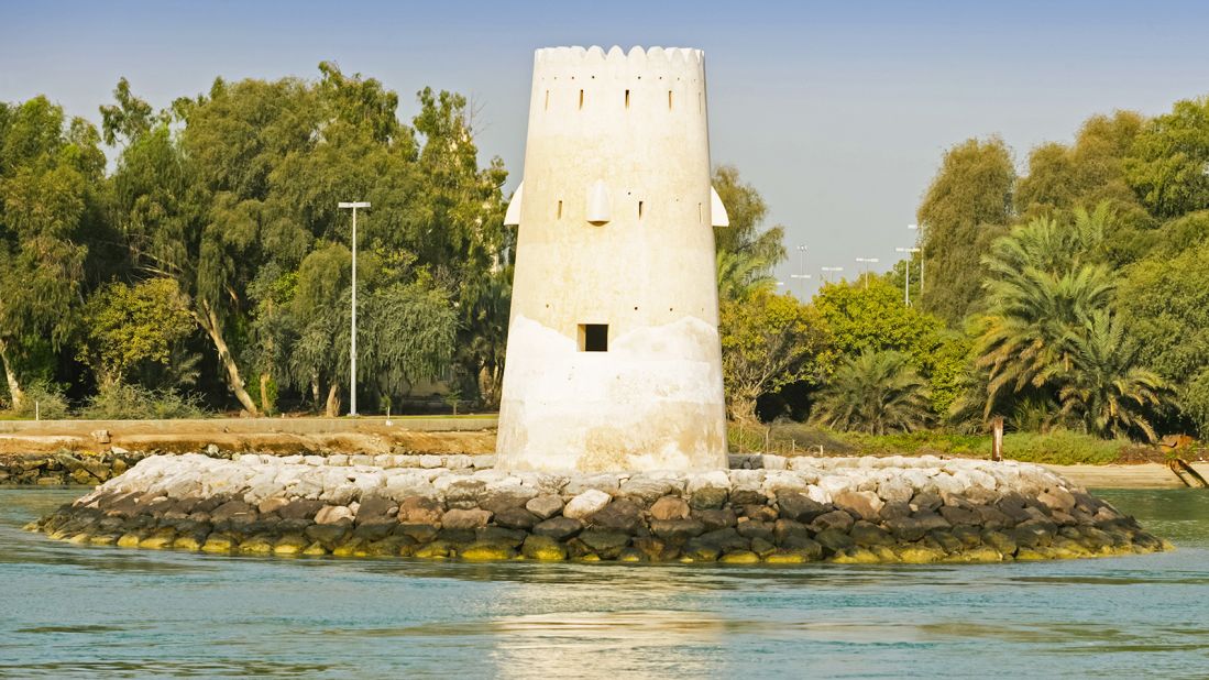 <strong>Maqta Fort: </strong>This 18th-century fort at the gateway to Abu Dhabi's main island was built using basic materials such as coral stones, beach rock and sand.
