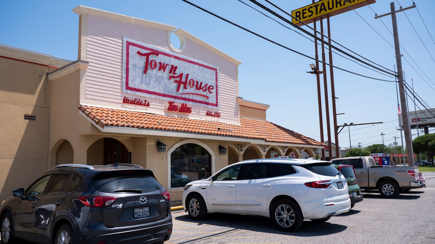 Town House restaurant is less than 3 miles from Robb Elementary School.