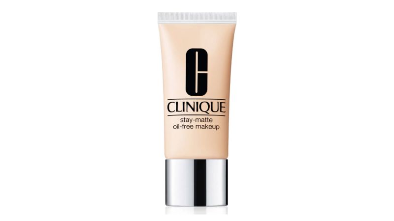 Sweat proof online foundation