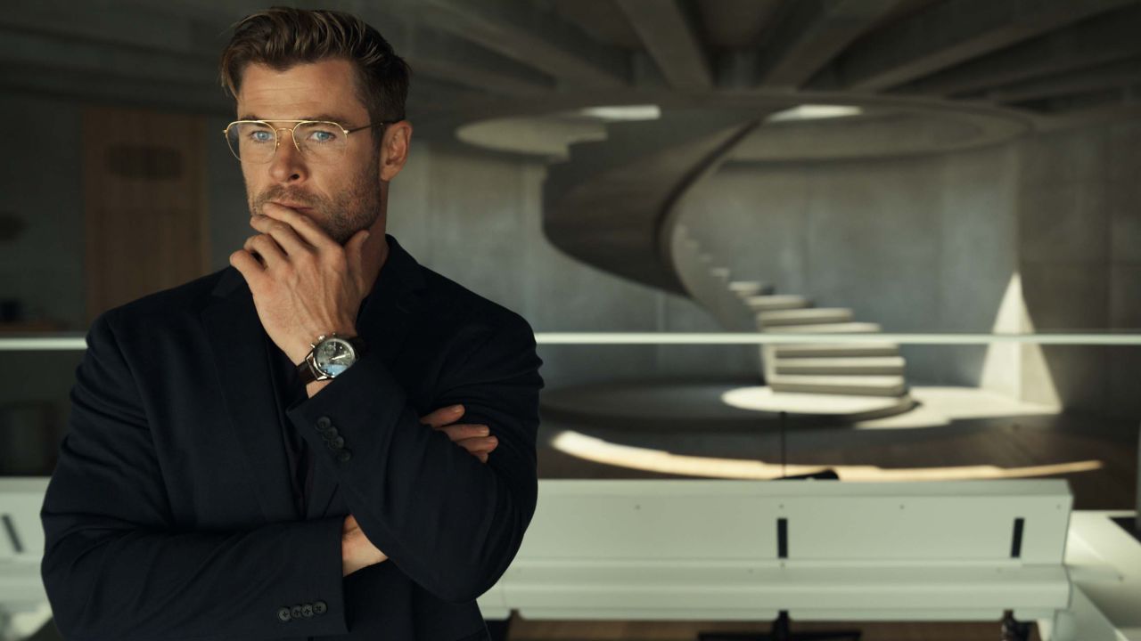 Chris Hemsworth plays a scientist experimenting on prisoners in the Netflix movie 'Spiderhead.'