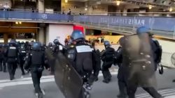 riot police france vpx
