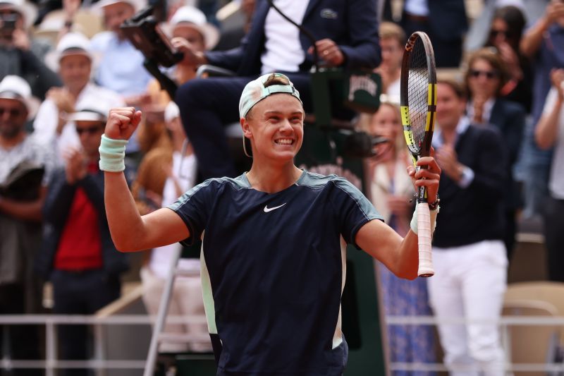 Teenager Holger Rune stuns fourth seed Stefanos Tsitsipas at the French Open CNN