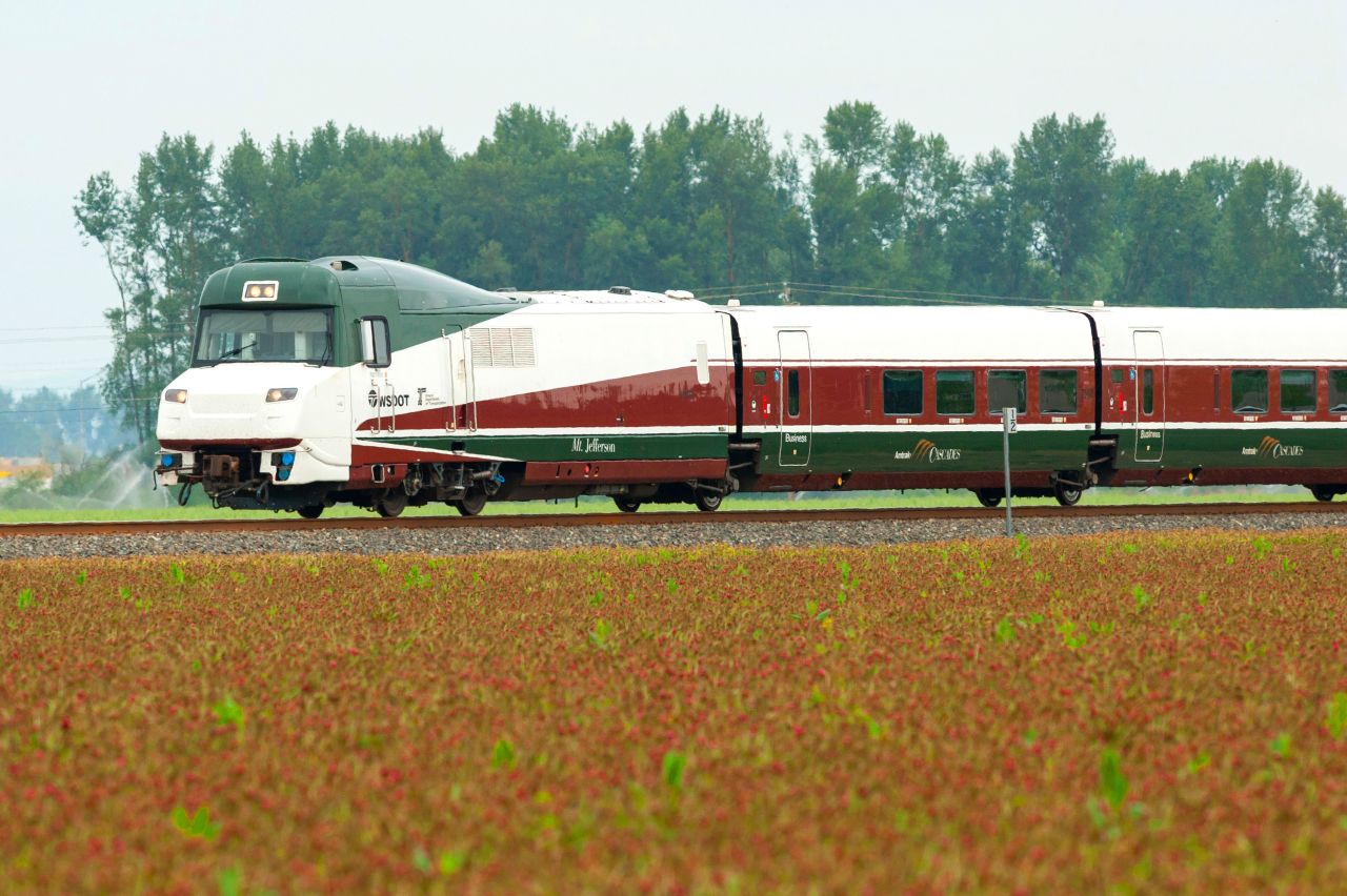 Amtrak's Cascades train journeys from Vancouver to Oregon. 