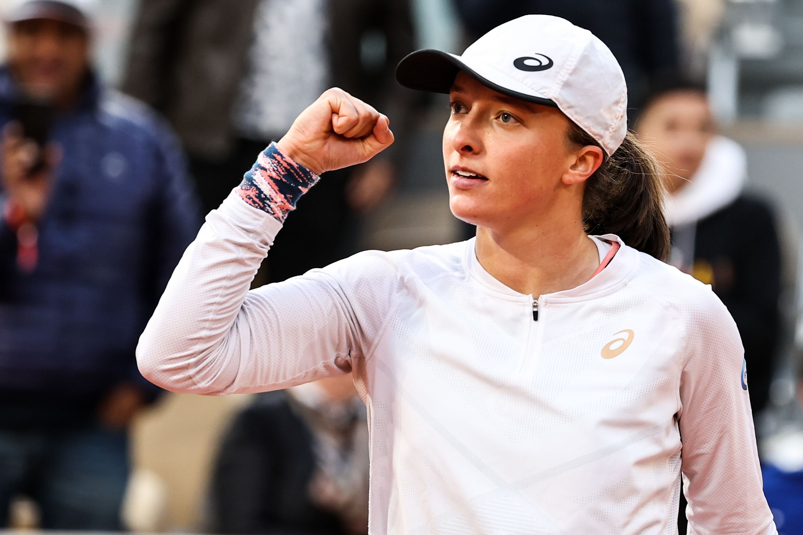 Swiatek Surpasses Serena's Streak For 2nd French Open Title