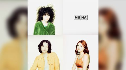 La portada del tercer álbum homónimo de MUNA