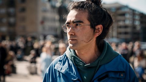 Les Kurdes de Suède font face à une période anxieuse alors que le pays cherche à adhérer à l'OTAN 5 Baris Onay est arrivé en Suède il y a sept ans, après avoir été emprisonné en Turquie pour ses opinions politiques.