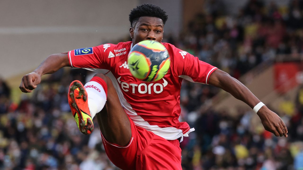 Tchouaméni controls the ball against FC Metz in December.