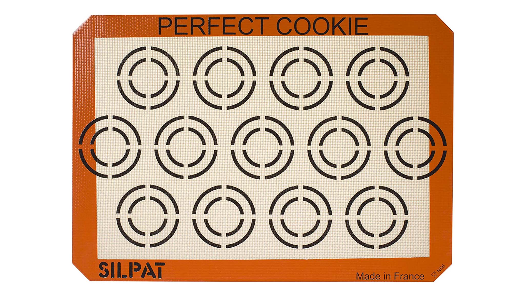 https://media.cnn.com/api/v1/images/stellar/prod/220603111728-best-silicone-baking-mats-silpat-cookie.jpg?c=original
