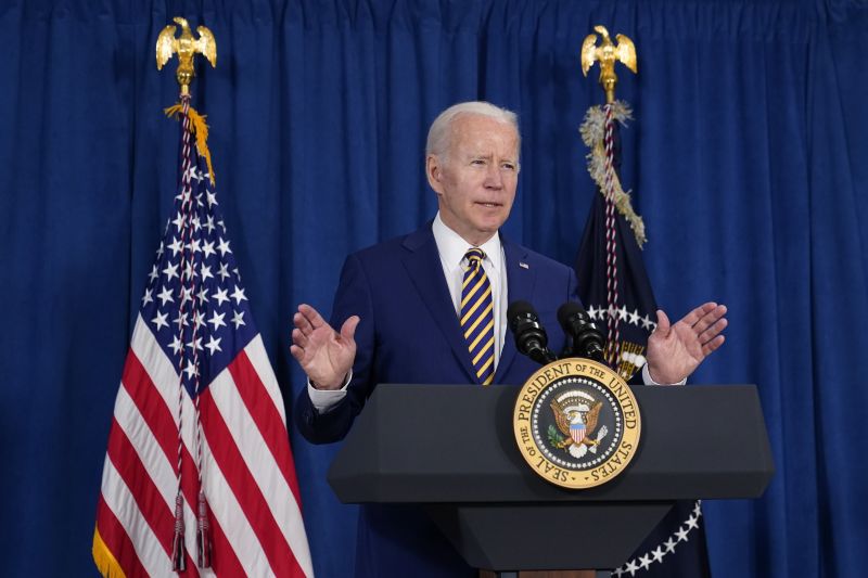 Biden Brushes Off Elon Musk's Warnings About The Economy While Touting ...