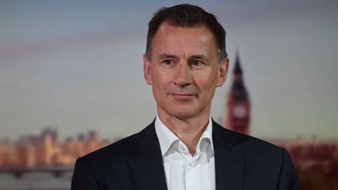 Jeremy Hunt es sin duda el contendiente de más alto perfil en el lado moderado, ex-Remain, del Partido Conservador.
