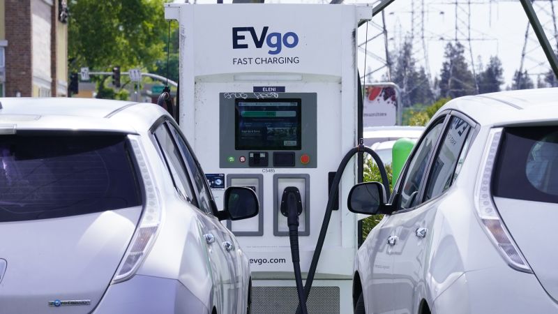 Electric vehicles: The Biden administration wants to standardize EV charging stations, such as petrol stations