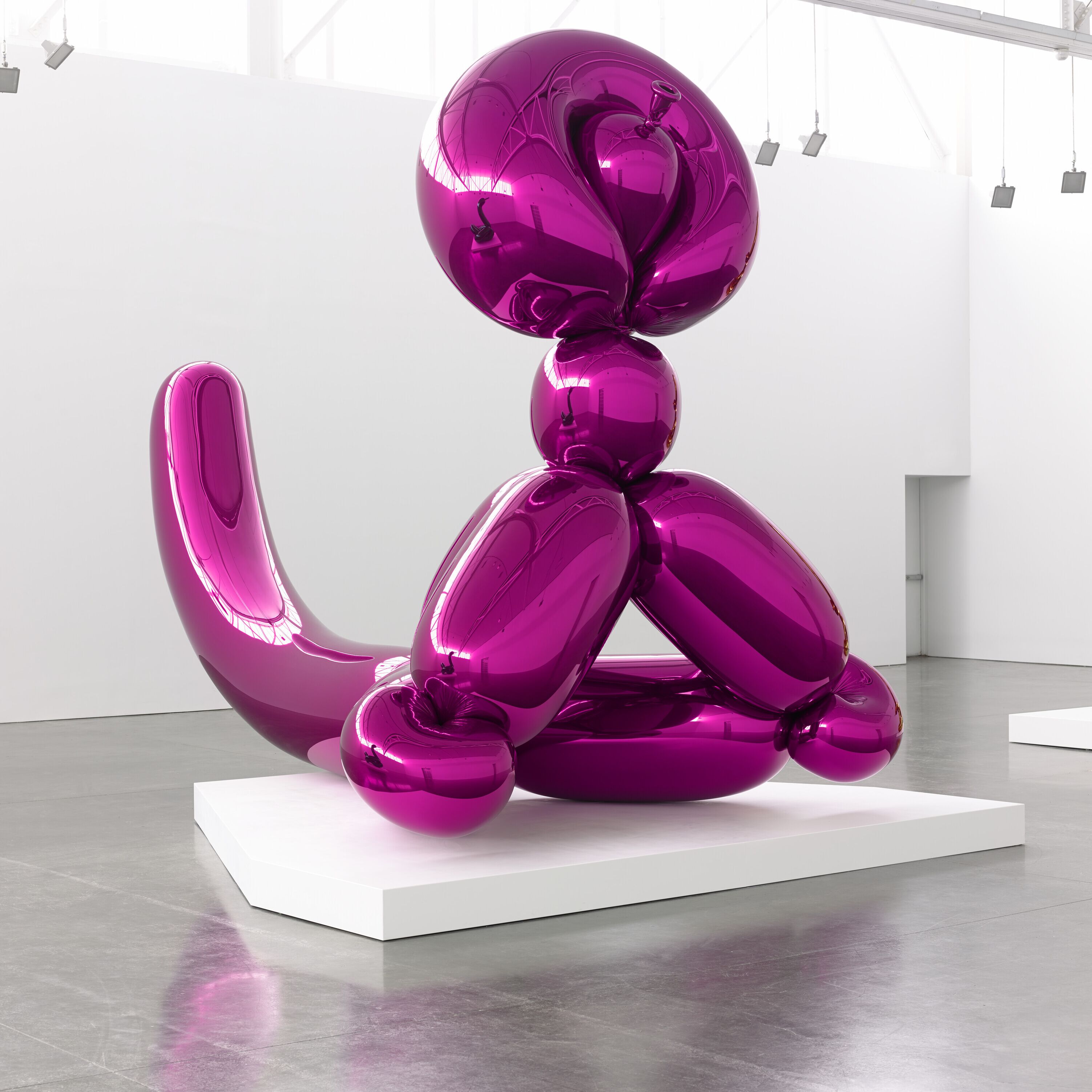 matig schouder agenda Jeff Koons sculpture worth up to $12.5 million to be auctioned for Ukraine  aid | CNN