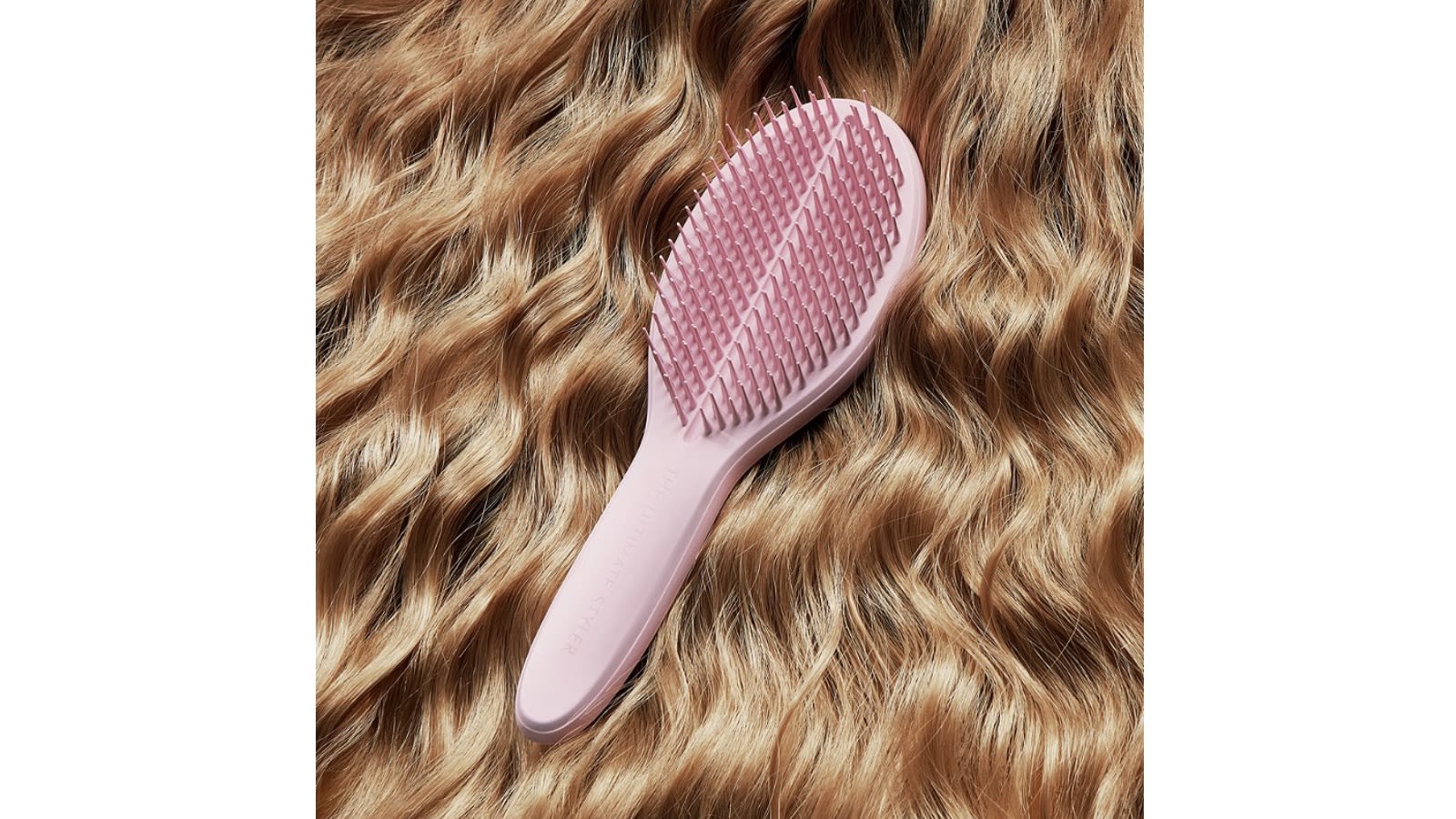 Chris Appleton's 10 favorite hair care products | CNN Underscored Chris Appleton's 10 favorite hair care products | CNN Underscored