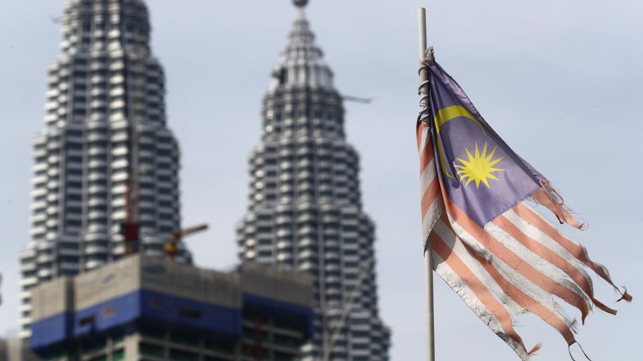 Malaysia's government says it will abolish the death penalty and halt all executions, in a rare move against capital punishment in Asia hailed by human rights groups.