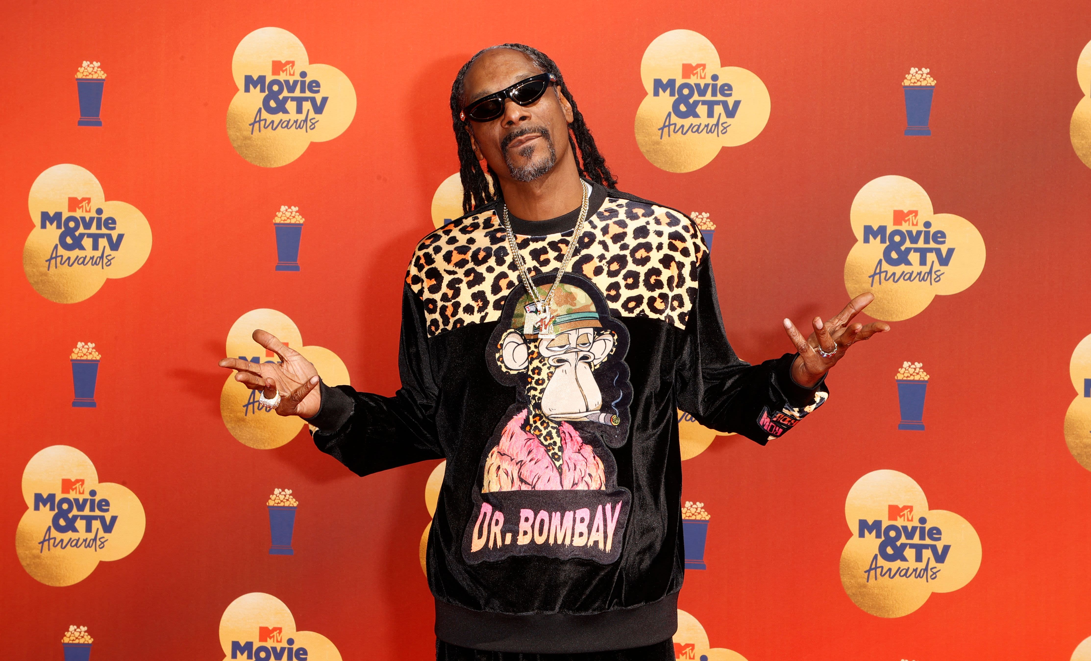 60 Snoop Dogg Quotes To Remind You How to Stay Fly (2021)