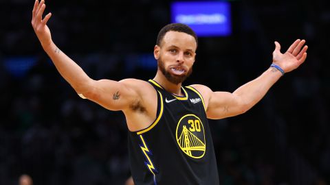 Steph Curry hit 43 points to drag the Golden State Warriors to a Game 4 win in Boston.