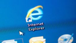 The desktop of a PC showing an Internet Explorer icon.