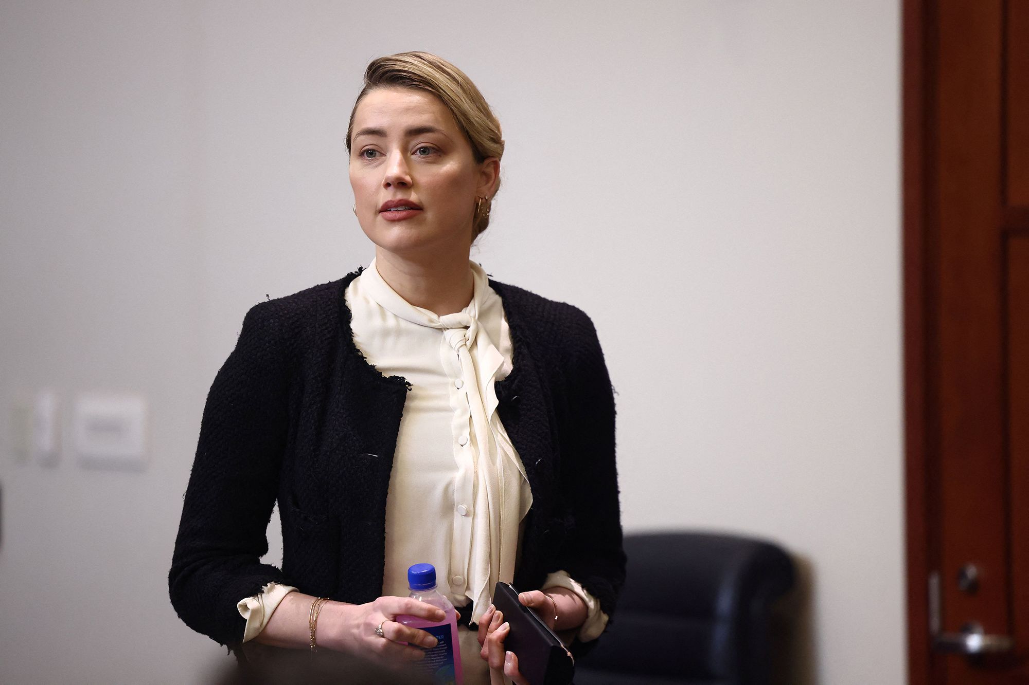 Amber Heard says she still loves Johnny Depp and knows she's not 'a perfect  victim' | CNN