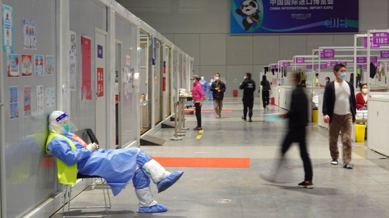 The scene inside Shanghai's biggest Covid-19 quarantine facility in May 2022.
