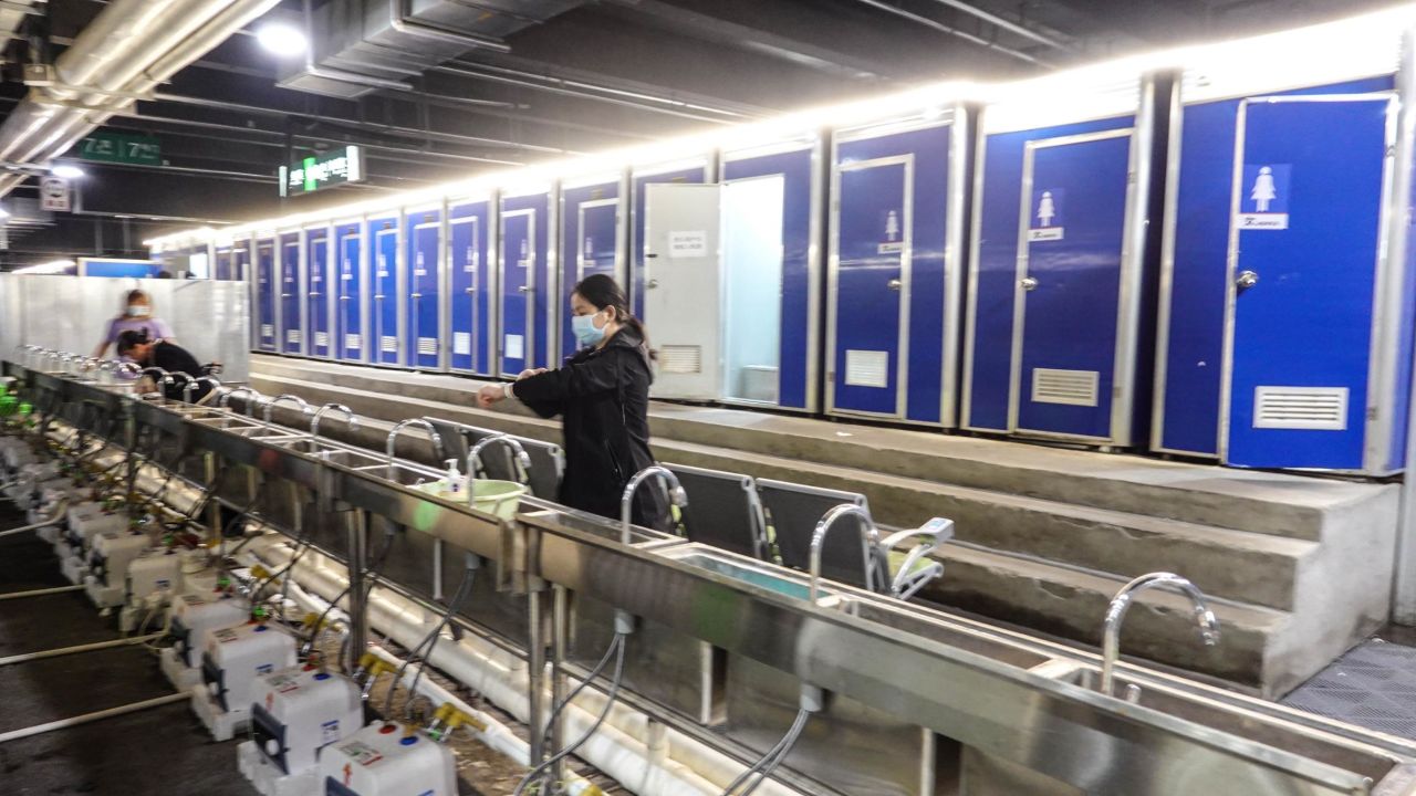 The bathroom area at the "lucky clover".