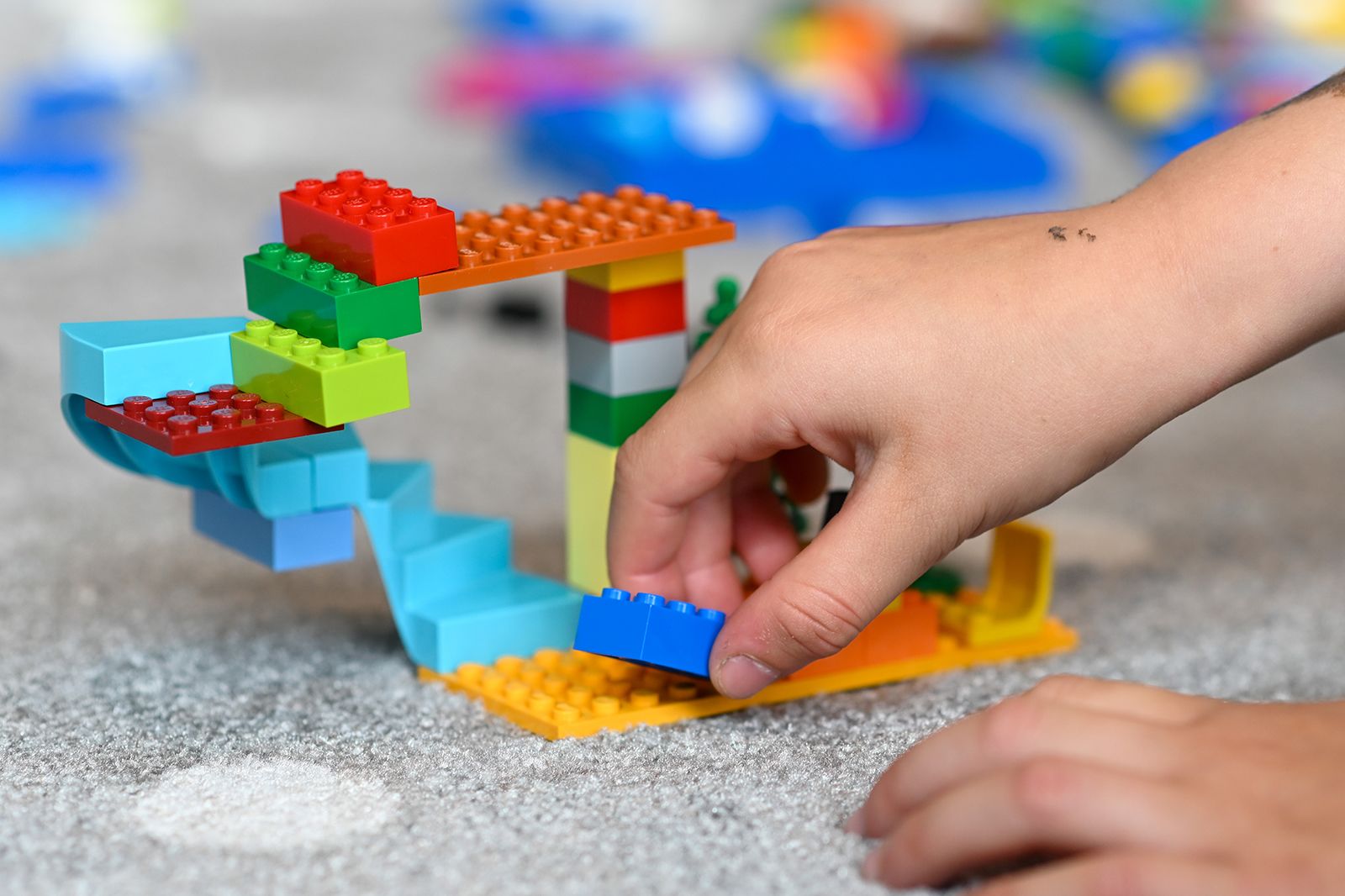 voorspelling Het pad kin Lego will start building its bricks in the United States | CNN Business
