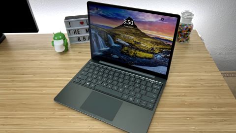 surface laptop go 2 10