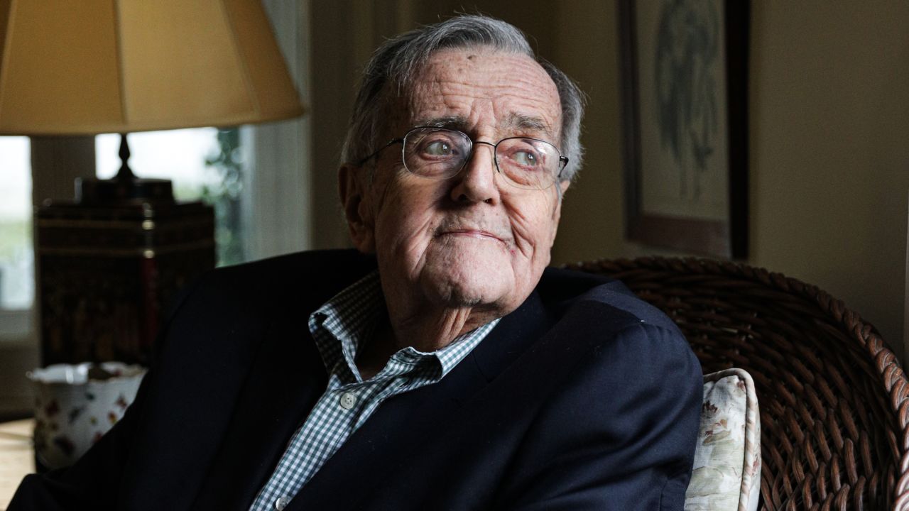 Former political analyst Mark Shields, who was best known for his work on CNN's 