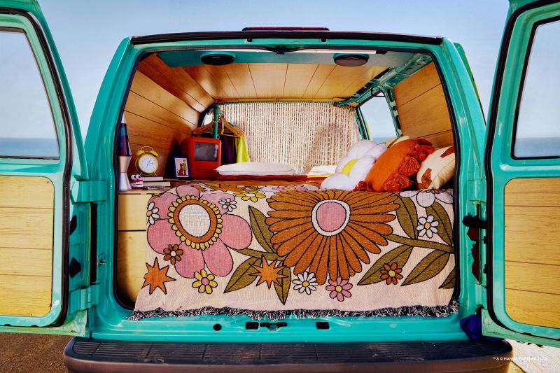 The ‘Scooby-Doo’ Mystery Machine Was Listed On Airbnb And Sold Out Fast ...