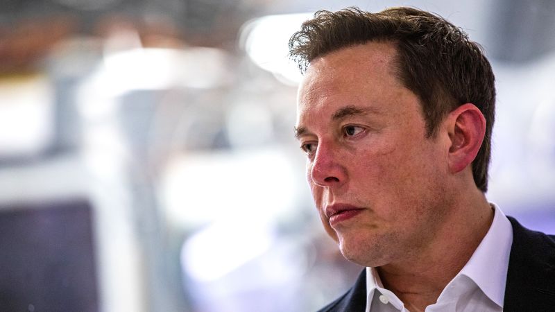 Twitter suspends account that tracked Musk’s private jet, despite billionaire’s ‘free speech’ pledge | CNN Business