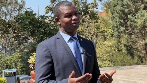Genocide-overlevende Freddy Mutanguha, directeur van het Kigali Genocide Memorial en museum.