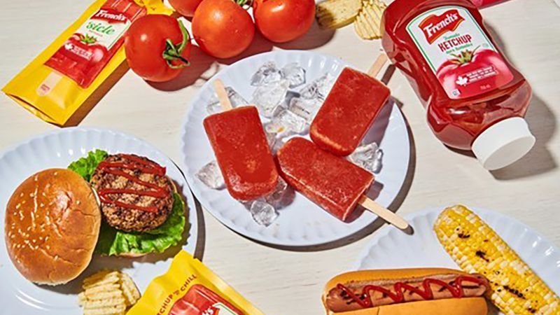 La friandise estivale la plus récente et la plus étrange est la sucette aromatisée au ketchup